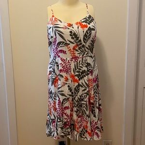 Old Navy Flowered dress NWT Size XL